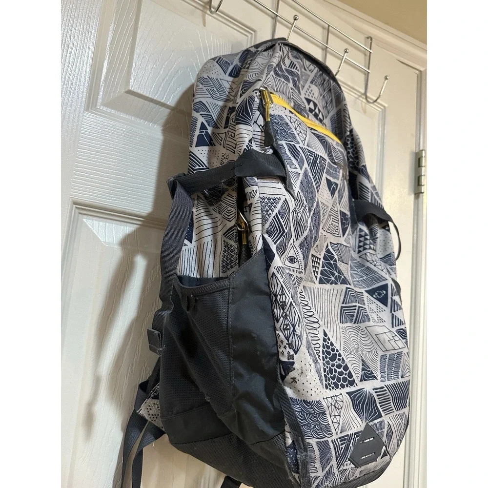 North Face Back Pack‎